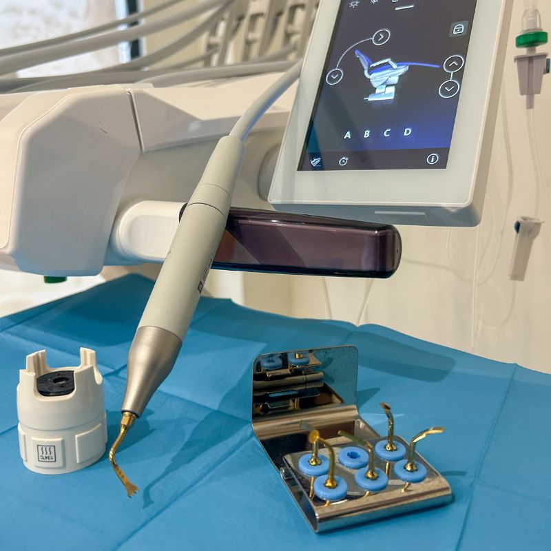 Piezosurgery - Almela Clínica Dental, Castellón