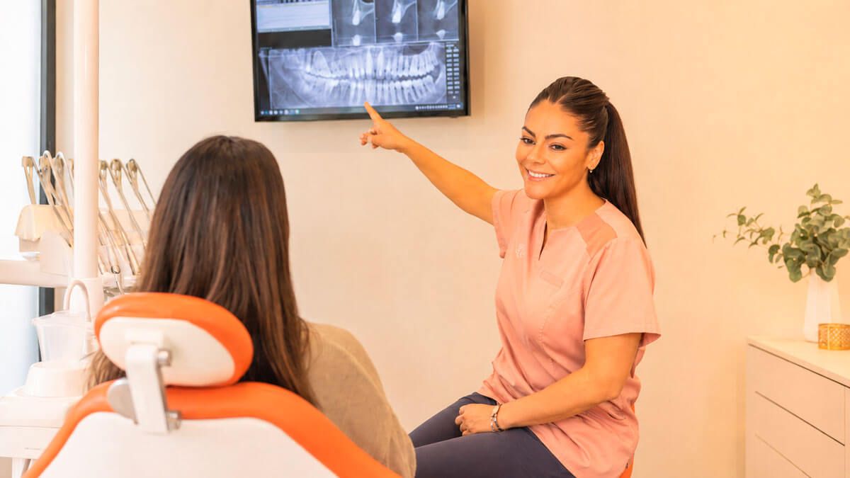 Periodontitis: qué es, síntomas, fases y tratamiento en Castellón